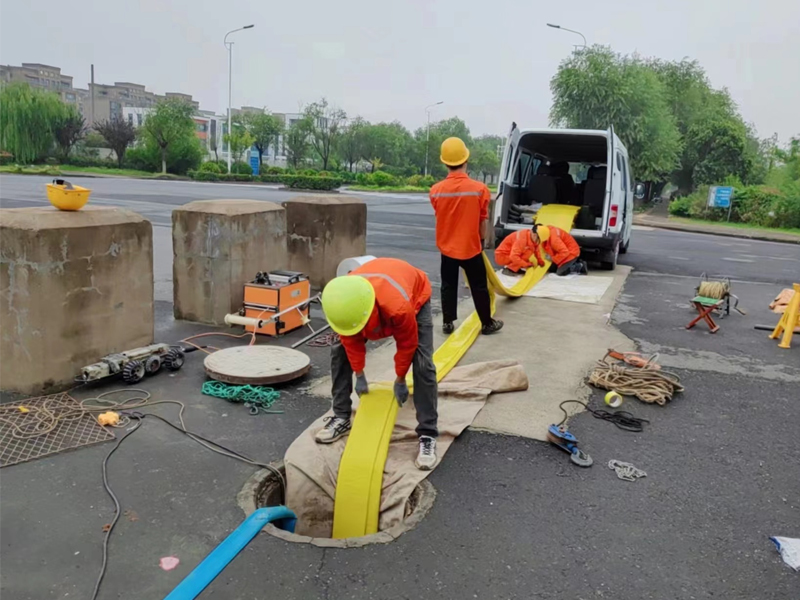 锁一光固化管道修复